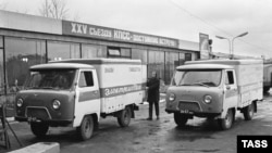 Прототипы электрофургонов в Москве, апрель 1975 года