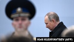 Владимир Путин во время парада на Красной площади 9 мая 2022 года. Фото: AFP