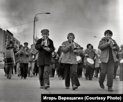 Парад в Братске. 1960-е годы.